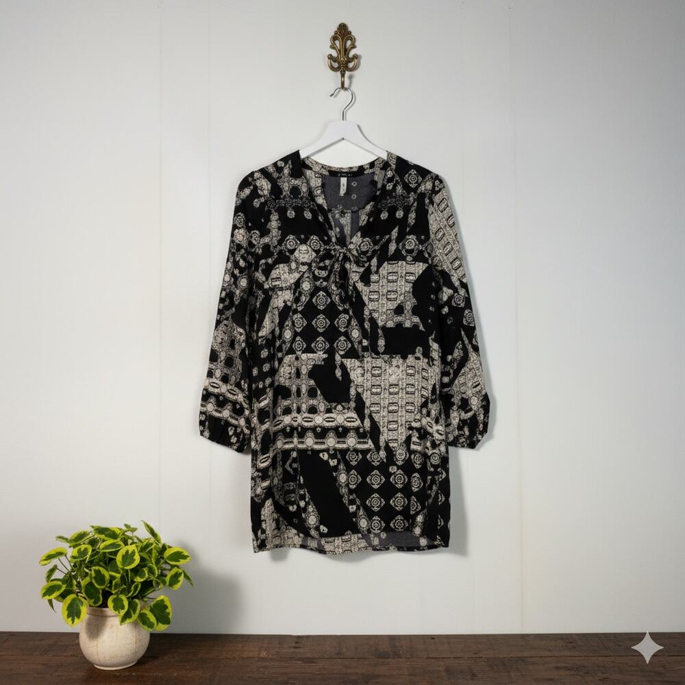 Sage Boho Tunic Dress Womens Medium Black Ivory Geometric V-Neck